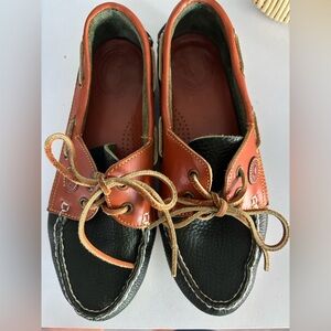 Regatta Pebble Women's Boat Shoe green and tan 7.5 EUC